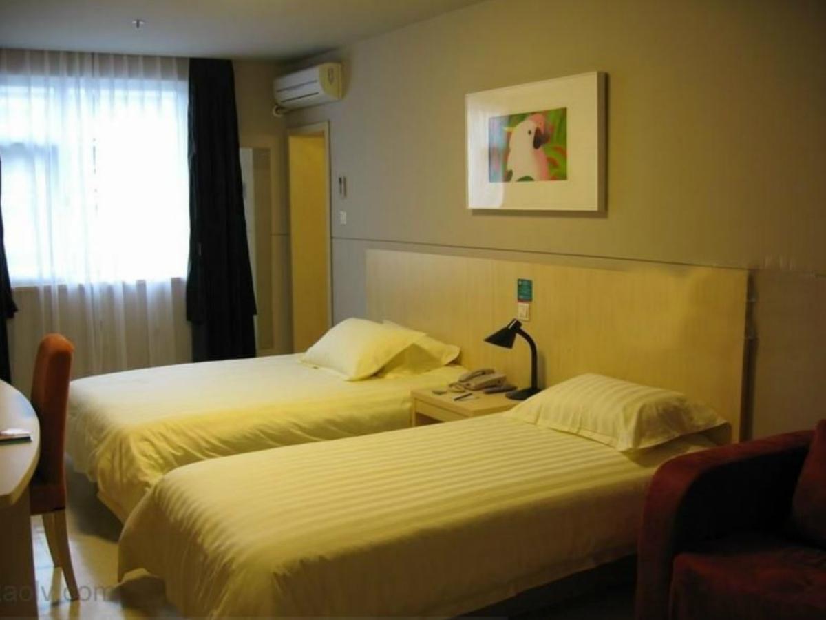 Magnolia Business Hotel Xining Railway Station Grand Cross Mojia Street Exterior foto